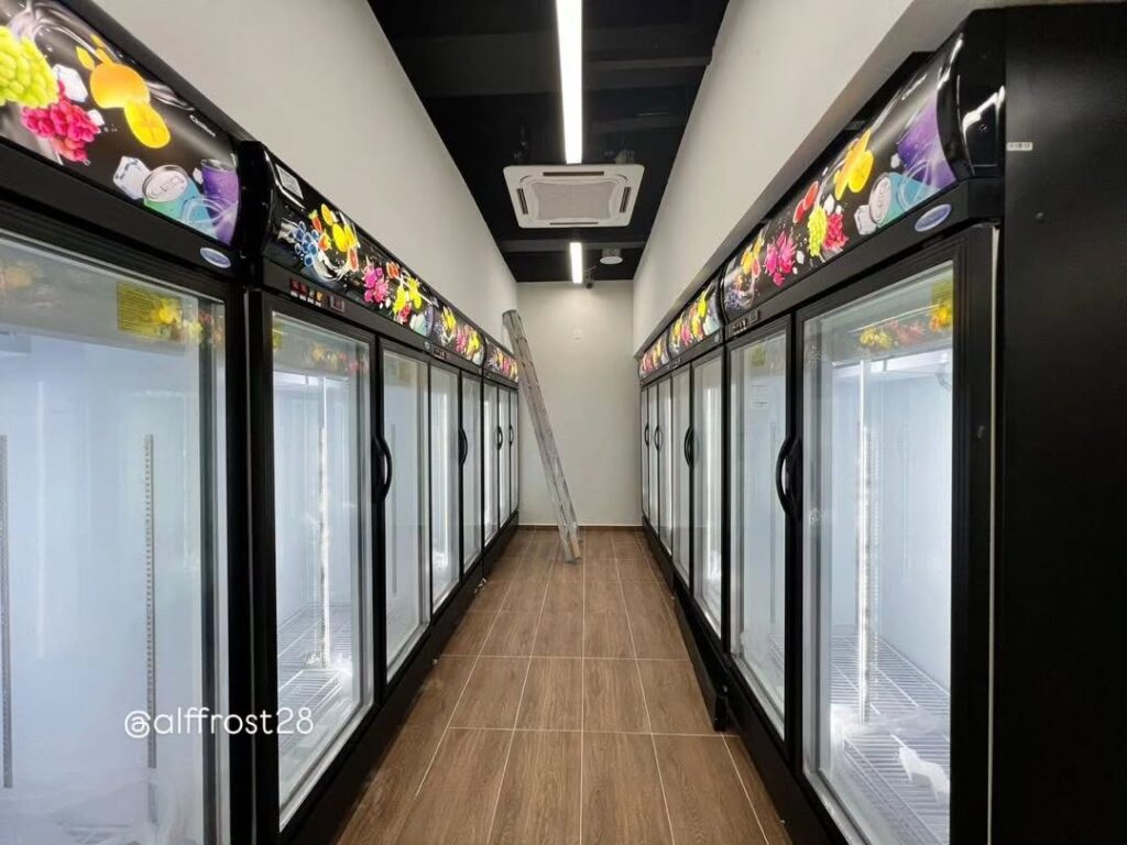 Tuulyn Display Chiller